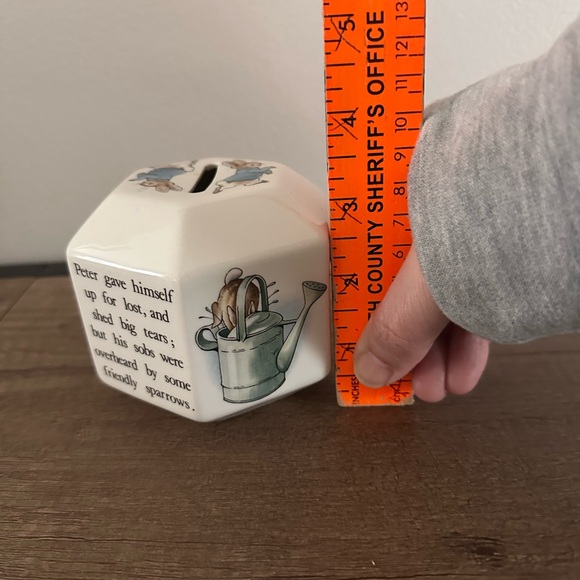 Peter Rabbit Ceramic Money Bank - Picture 9 of 9